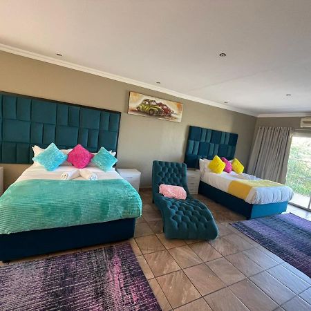 The Black Crown Hotel Hartbeespoort Kültér fotó