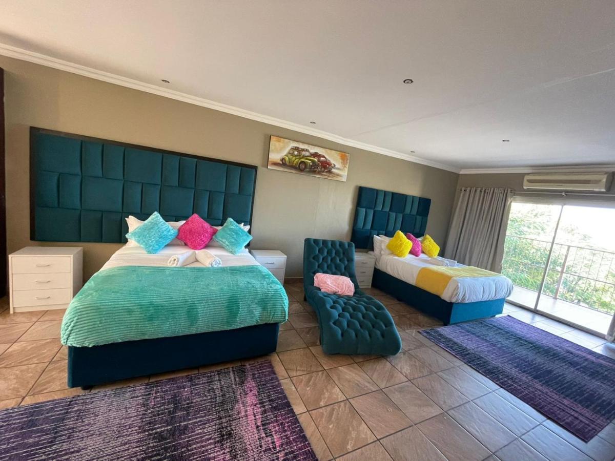 The Black Crown Hotel Hartbeespoort Kültér fotó